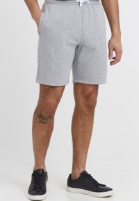 Solid SDOLIVER REGULAR FIT - Pantaloni scurți - light grey melange
