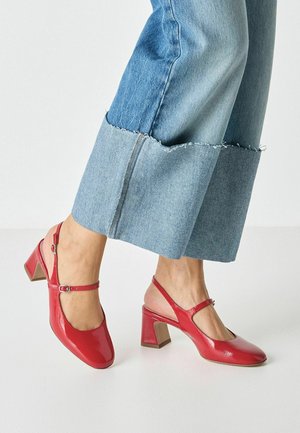 Classic heels - red patent