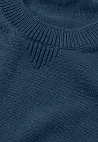 hessnatur Strickpullover - nachtblau