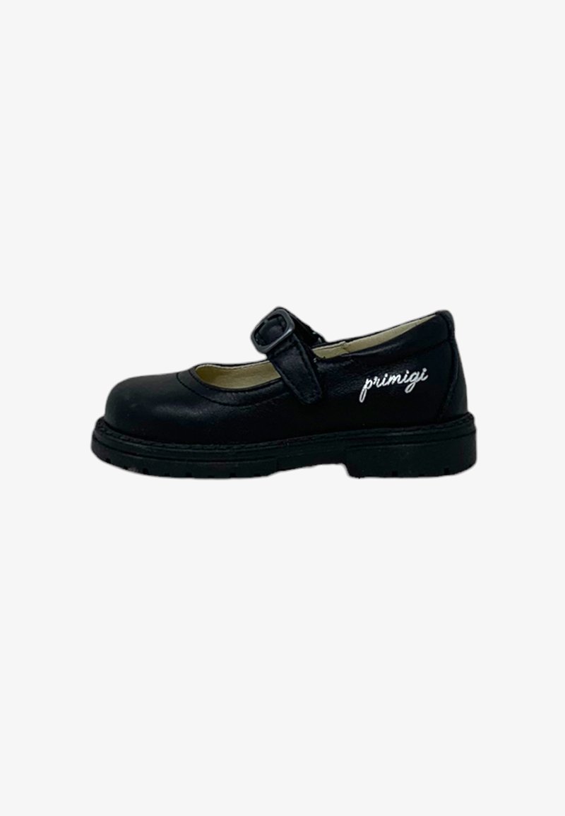 Scarpa Mary Jane nera in pelle con punta rotonda, cinturino con fibbia e suola in gomma strutturata. Presenta il marchio bianco "primigi" sul lato.