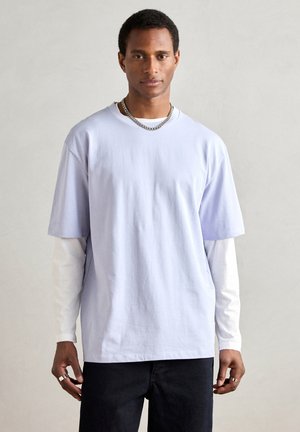 O NECK - T-shirts - soft purple
