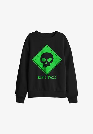 Schwarzes Sweatshirt mit einem grünen Diamantsymbol, das einen Totenkopf zeigt, und dem Text "Sid's Toys" darunter auf der Vorderseite.
