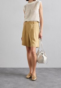 KNITID Top - off-white