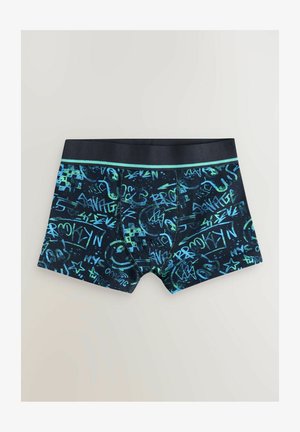 Mėlyni ir juodi bokseriai su grafiškos stilistikos raštu, kuriame dominuoja žalia ir šviesiai mėlyna spalvos. Yra tvirta juoda juostos dalis su turkio akcentu.