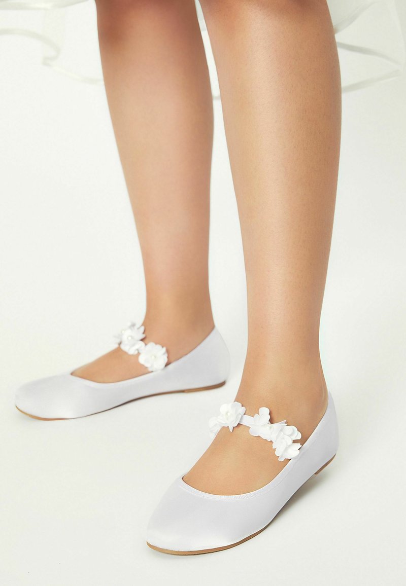Lipsy FLOWER MARJANE - REGULAR FIT - Balerínky s remienkom okolo členku - white
