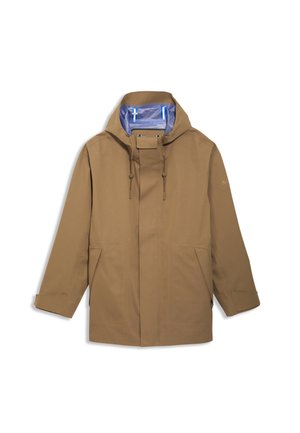 Giacca impermeabile marrone con cappuccio, dotata di una fodera interna blu, cordino al collo e tasche laterali. Design semplice e moderno.