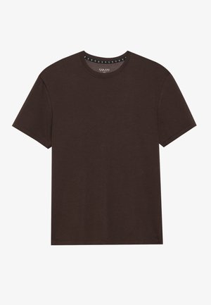 Brun kortärmad t-shirt gjord av mjukt tyg, med rund halsringning och en enkel design med minimala sömnadsdetaljer.