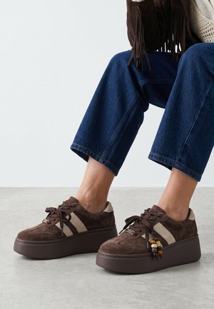 VENEZIA, TRAINERS - Sneakers laag - brown
