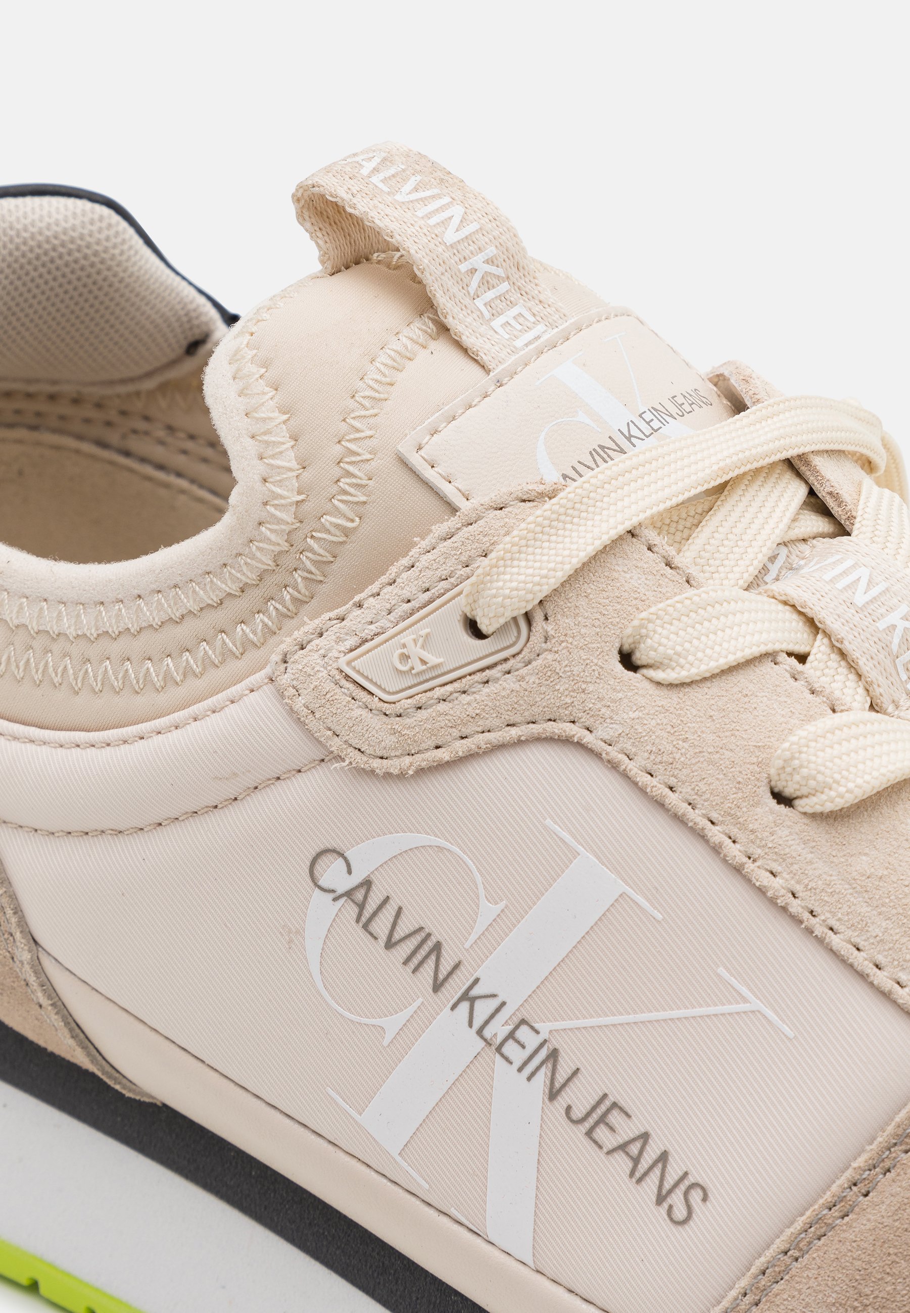 Trainers CALVIN KLEIN JEANS - Chunky Laceup Sneaker YM0YM00298 Crockery PBF  - Sneakers - Low shoes - Men's shoes | efootwear.eu