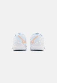 Mizuno LIGHTNING STAR Z7 UNISEX - Volleyballsko - white/halogen blue/peach parfa