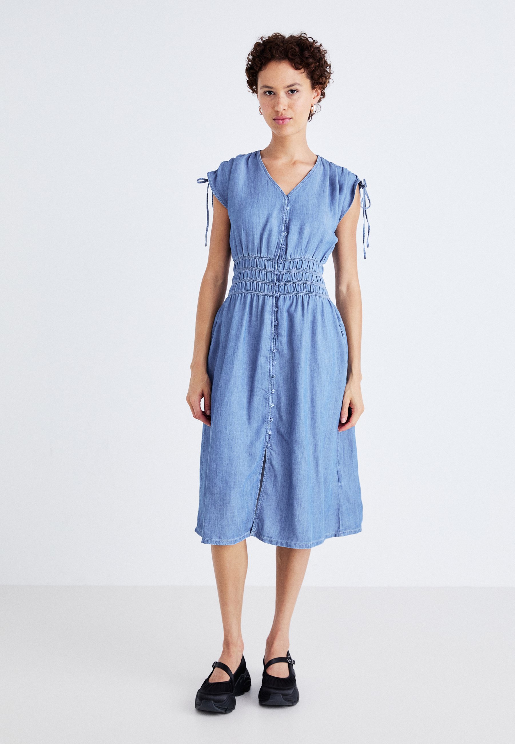 zip up front denim dress Narrow double straps at Douce Éclosion Dress style:Without Shawl Easy DIY Belted Off
