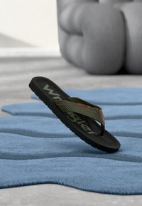 Δεν επιλέχθηκε, dark olive/ black