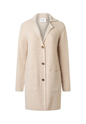 Langer beiger gestrickter Cardigan mit drei vorderen Knöpfen, weitem Kragen und zwei großen vorderen Taschen.