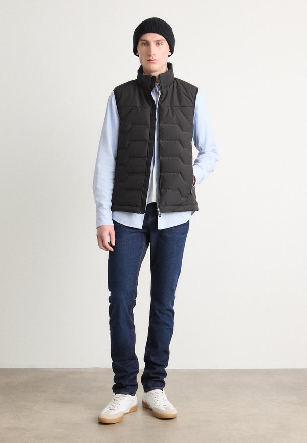 KHARAN - Waistcoat3