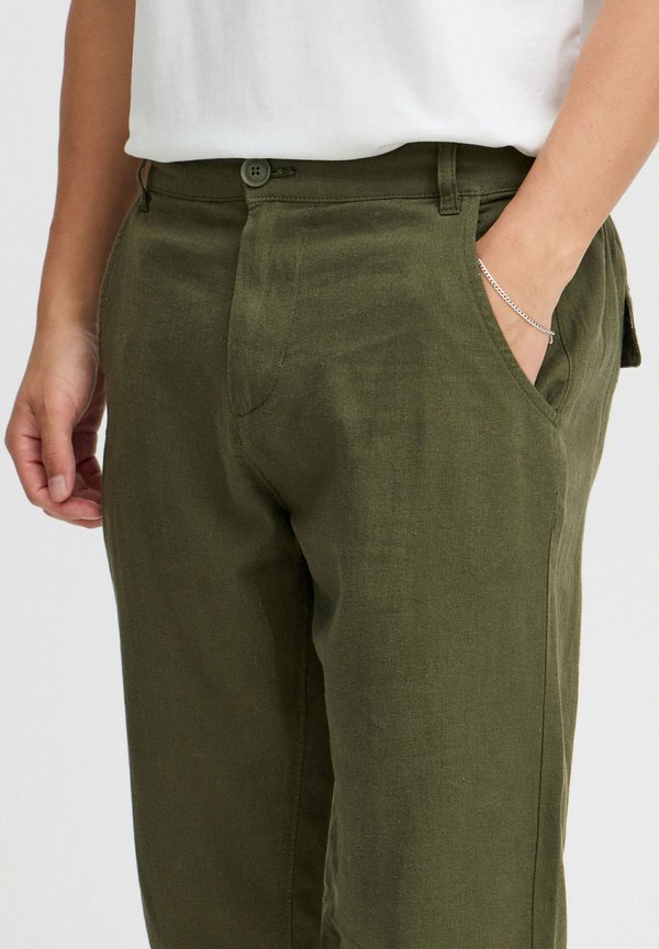 BHPANTS LINEN MIX - Trousers - forest night3