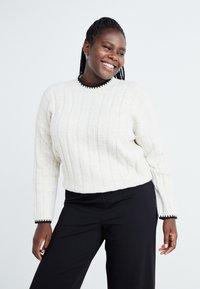 Vero Moda Curve VMCAUGUSTA PANT - Pantaloni - black