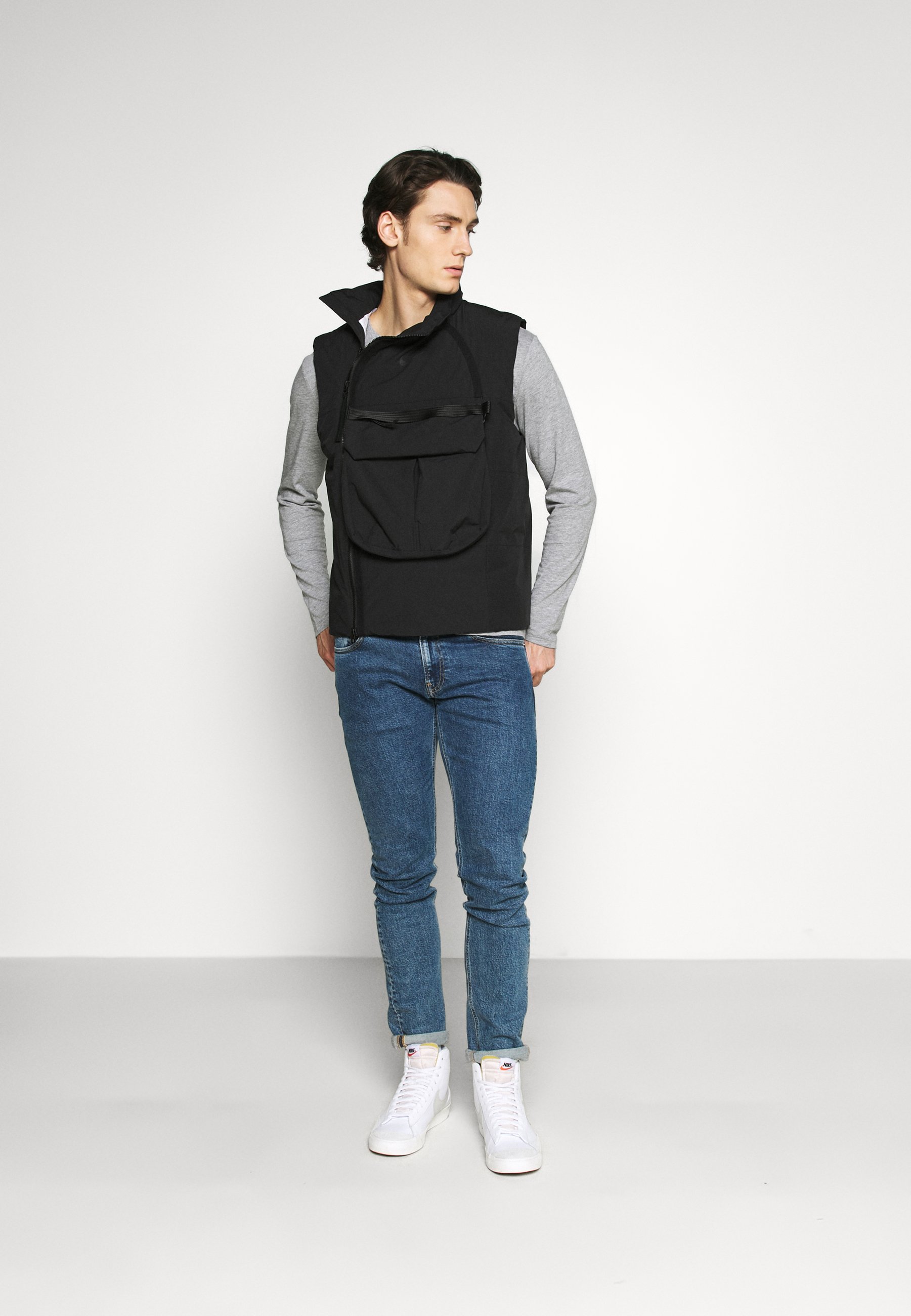 nike vest tech pack