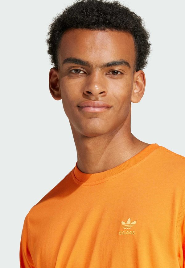 TREFOIL ESS  - Basic T-shirt - orange4