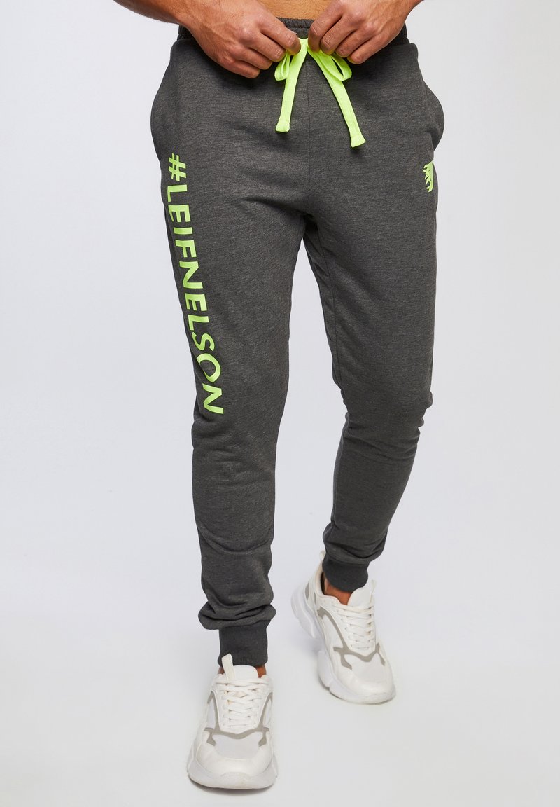Herren Chinos | Leif Nelson GYM Jogginghose anthrazit gelb/anthrazit - OQ71737 Herren Chinos | Leif Nelson GYM Jogginghose anthrazit gelb/anthrazit - OQ71737