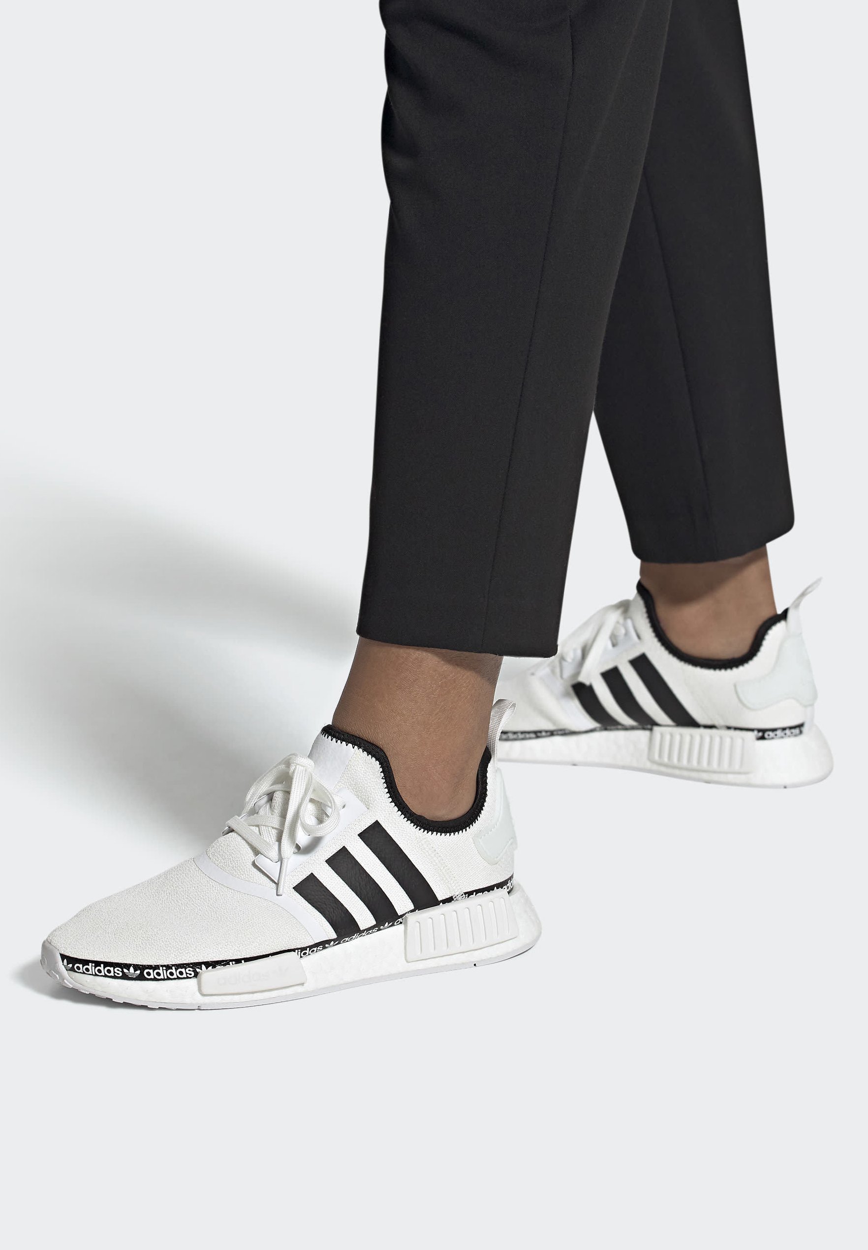 adidas trainer white