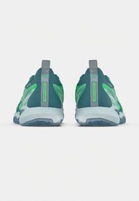 ASICS SONICSMASH - Παπούτσια πάντελ - vital green/misty pine