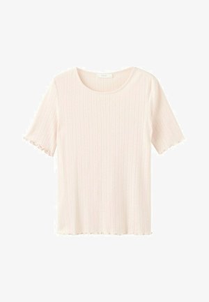 Krátky rukáv, svetlo béžový rebrovaný pletený top s vlnkovými okrajmi na rukávoch a leme, okrúhly výstrih a jemný vertikálny vzor.