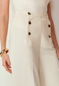 Next BUTTON DETAIL WIDE LEG - Bukser - cream