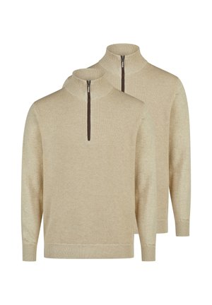 Due maglioni beige a maniche lunghe con mezza zip in maglia, pannelli frontali strutturati, polsini a coste e colli alti su sfondo bianco.