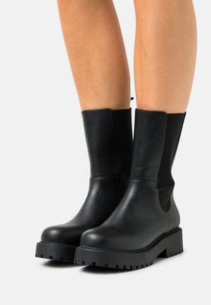 Monki, Bottes à plateau - black