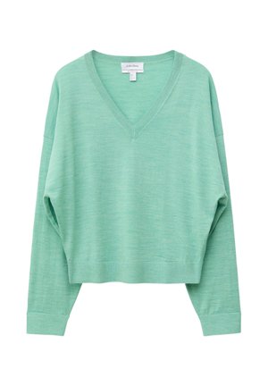 Miętowo-zielony, długi sweter z dzianiny z dekoltem w serek, z prążkowanymi mankietami i dołem, ułożony płasko na białym tle.