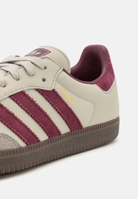adidas gazelle silver green womens adidas Samba OG Putty Grey Maroon