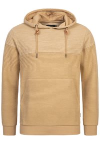 Sudadera con capucha marrón, de textura acanalada, con bolsillo tipo canguro en la parte delantera y cierre con cordón. Presenta un panel horizontal en contraste a lo largo del pecho.