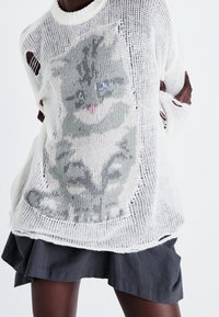 The Ragged Priest Sweter