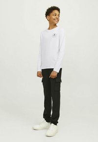 Jack & Jones Junior ESWIFT TEE NOOS  - Long sleeved top - white