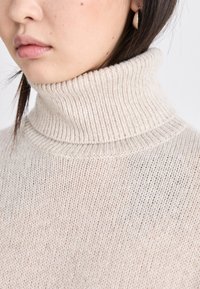 FROM FUTURE Trui - beige