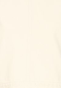 Jupe écrue avec couture centrale et motif floral brodé le long de l'ourlet, comprenant de petits détails ajourés.