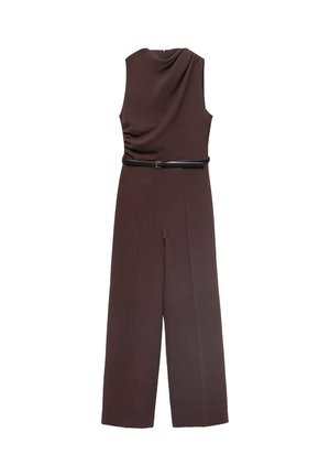 Mörkbrun utan ärmar jumpsuit med draperad halsringning, bälte i midjan, vid bendesign och slät yta. Inga synliga stängningar eller mönster.