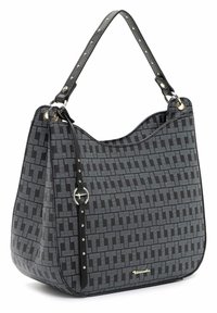 Sac à épaule à motifs noir et gris avec une poignée décorée, des clous argentés, une boucle circulaire et un petit logo de marque doré.