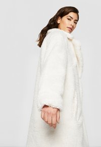 Urban Classics Curvy Cappotto invernale - whitesand
