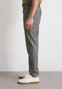 Thumbnail Image 4
