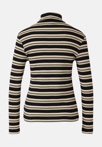 Czarny top z długim rękawem z poziomymi paskami w kolorze beżowym i białym. Projekt obejmuje wysoki kołnierz i dopasowaną sylwetkę.