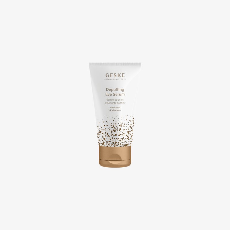Tube de sérum pour les yeux dépuffant Geske German Beauty Tech avec un design tacheté or, aloe vera, vitamines et formule anti-poche.
