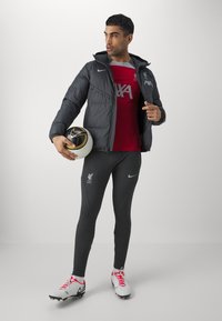 Nike Performance LIVERPOOL FC NIKE SF STRIKE SDF JACKET - Equipación de clubes - anthracite/wolf grey