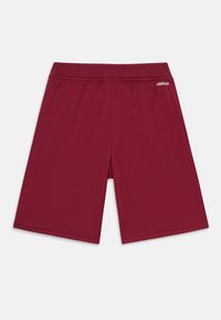 Bordo sportiniai šortai su elastinga juosta. Pagaminti iš lygaus, lengvo audinio. Priekyje yra mažas "AEROREADY" logotipas.