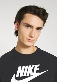 Nike Sportswear M NSW MODERN CRW FLC HBR - Camisola - black/white