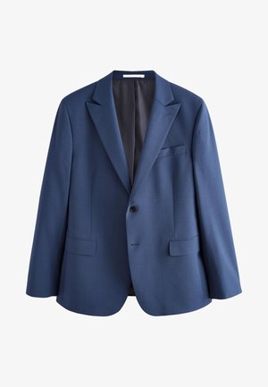 Mann trägt eine blaue Anzugsjacke, hellblaues Hemd und eine gestreifte braun-schwarz-rote Krawatte, dargestellt vom Hals bis zur Taille.