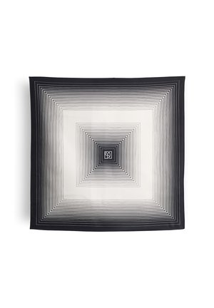 Schwarz-weißes quadratisches Halstuch mit konzentrischen rechteckigen Mustern und glatter Textur. Die Ränder sind in solidem Schwarz eingefasst.