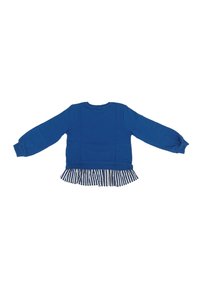 Camisa azul de manga larga con tejido acanalado y volante a rayas blancas en el dobladillo. Presenta mangas gathered y un escote redondo.