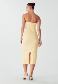WILLA MENSA MIDI - Enostavna obleka - butter