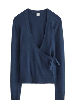 - Sweter